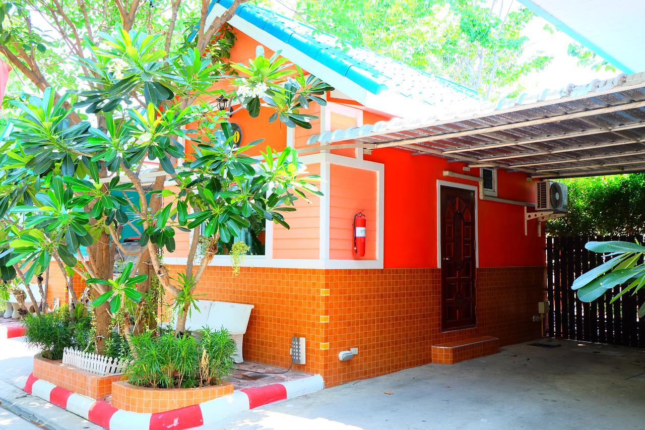 Rak Kun Resort 2 Nakhon Sawan Esterno foto
