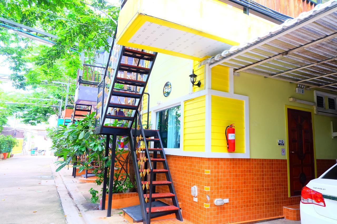 Rak Kun Resort 2 Nakhon Sawan Esterno foto
