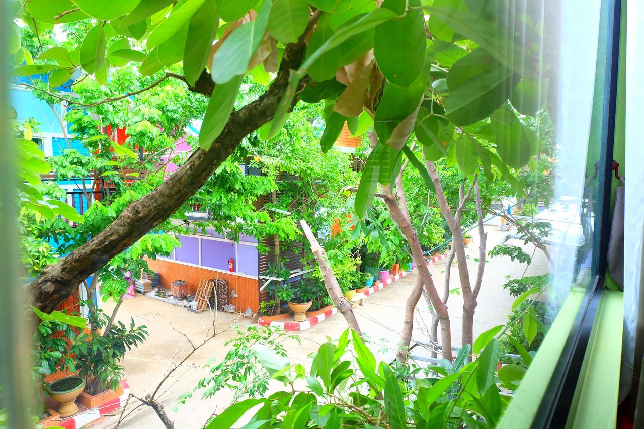 Rak Kun Resort 2 Nakhon Sawan Esterno foto