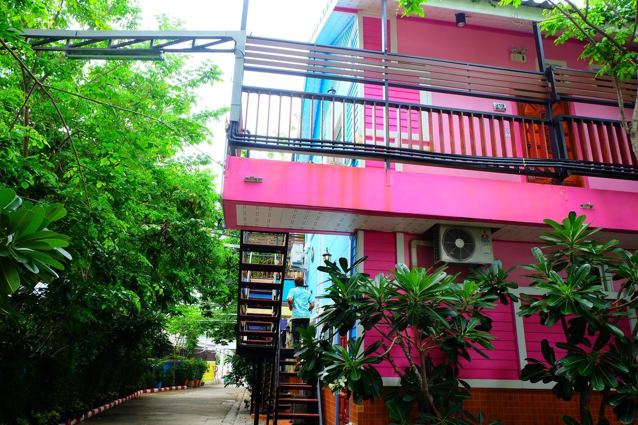 Rak Kun Resort 2 Nakhon Sawan Esterno foto