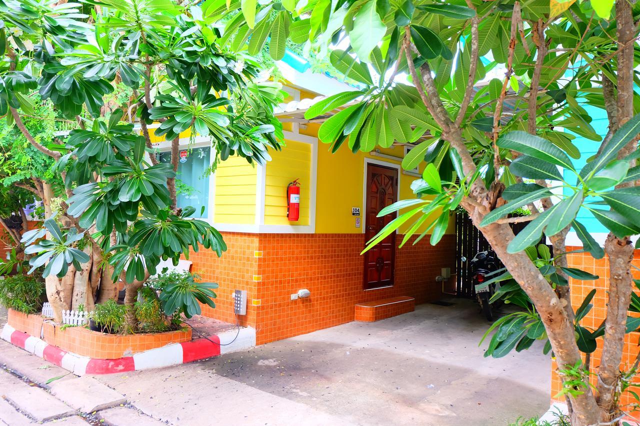Rak Kun Resort 2 Nakhon Sawan Esterno foto