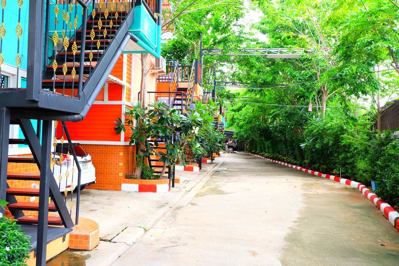 Rak Kun Resort 2 Nakhon Sawan Esterno foto