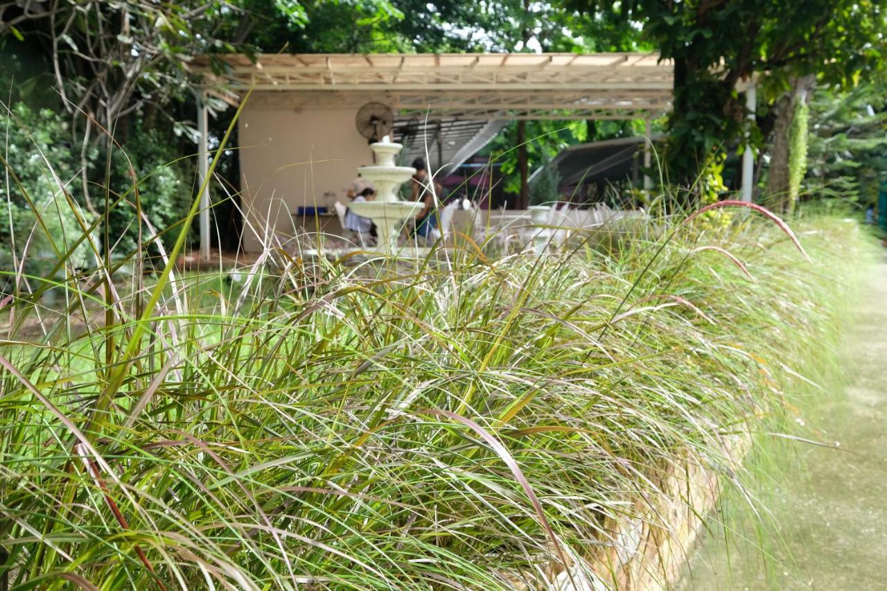 Rak Kun Resort 2 Nakhon Sawan Esterno foto