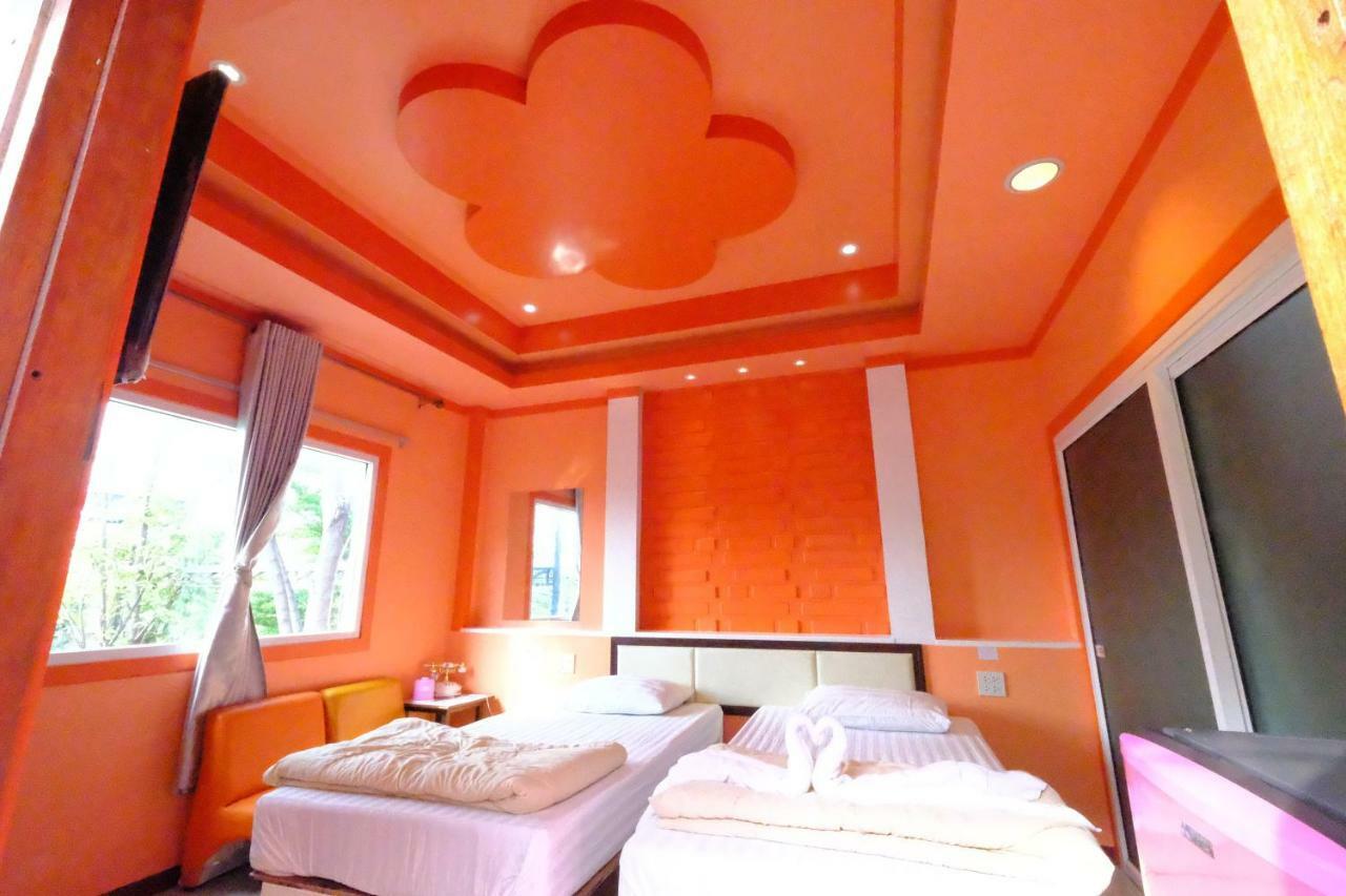Rak Kun Resort 2 Nakhon Sawan Esterno foto